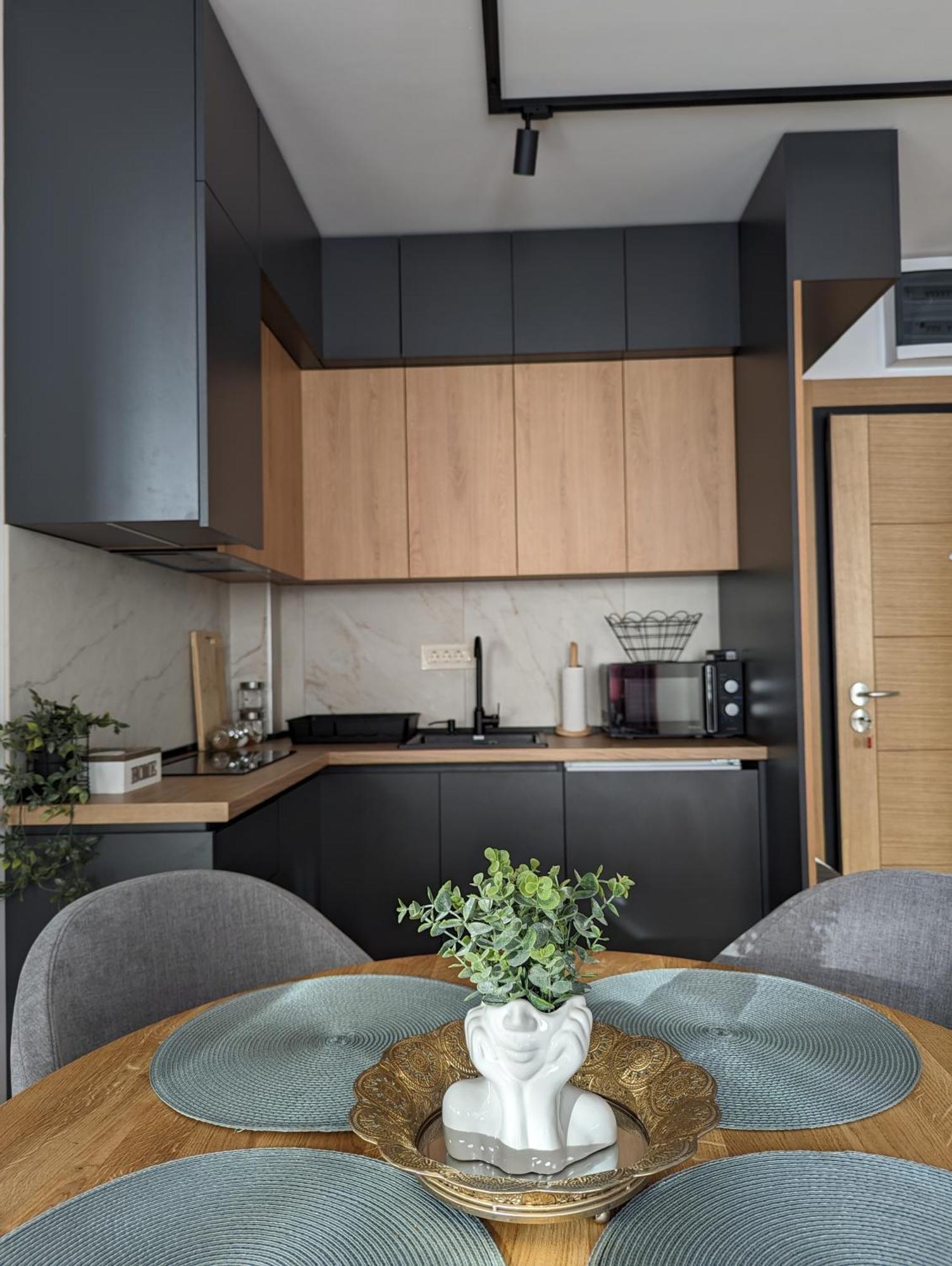 Apartment 8