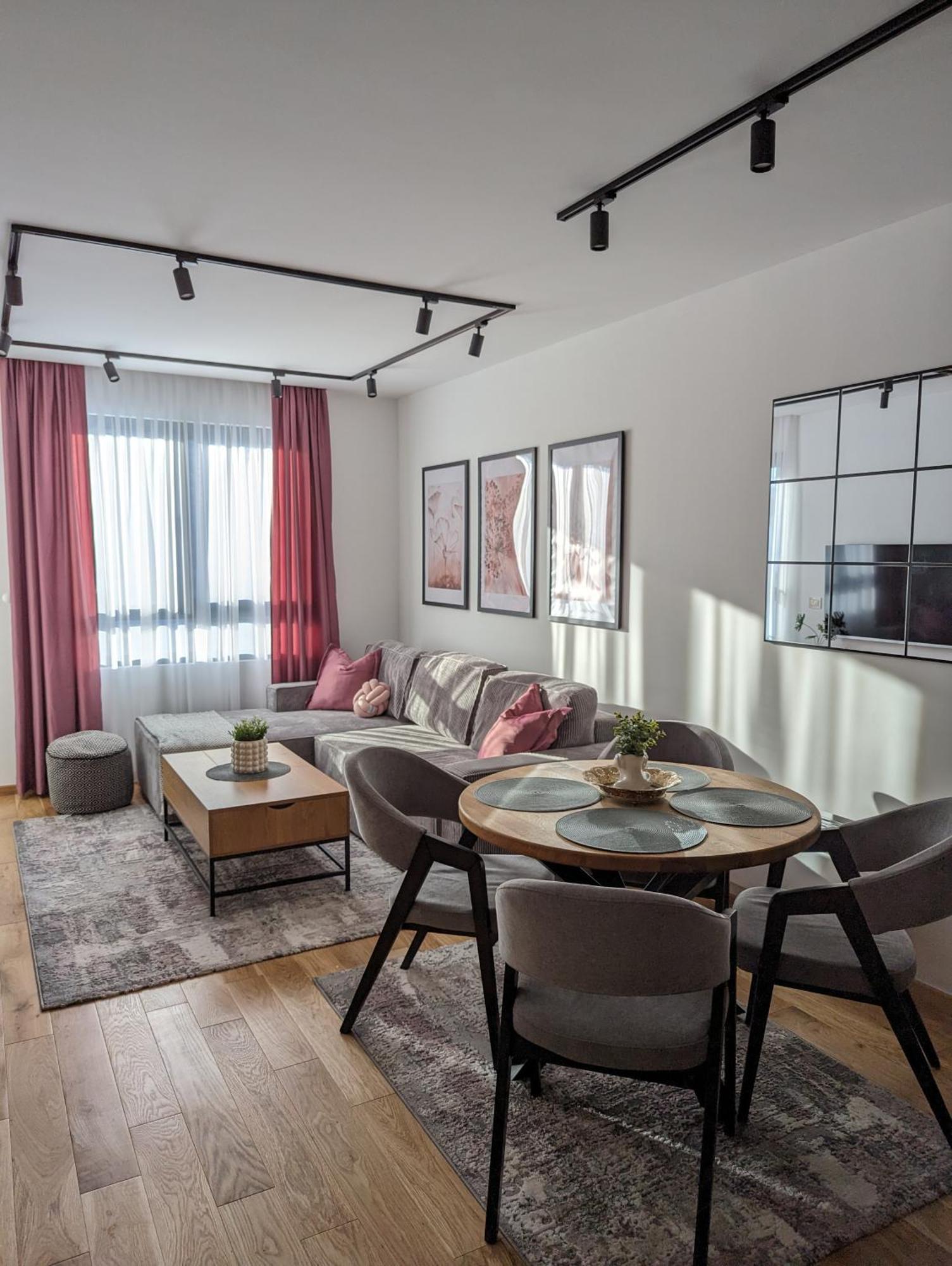 Apartment 8 *